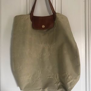 Vintage Le Pliage Longchamp Tote. Sad. Needs Rehab.